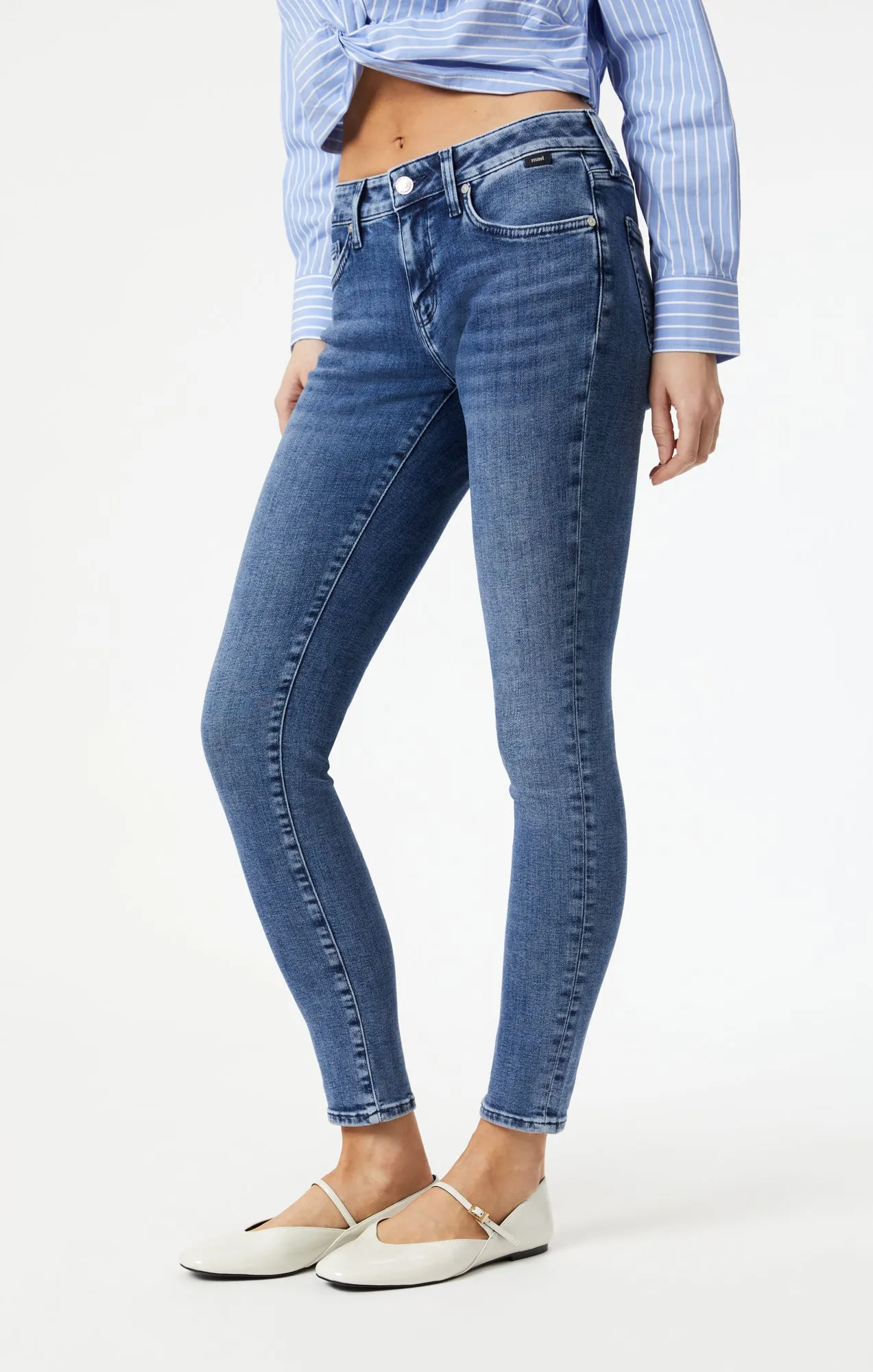 ALEXA SKINNY IN MID FEATHER BLUE