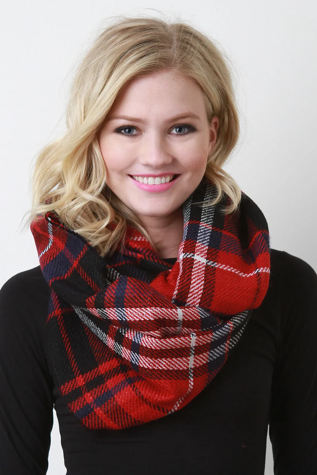 Checker Thread Infinity Scarf