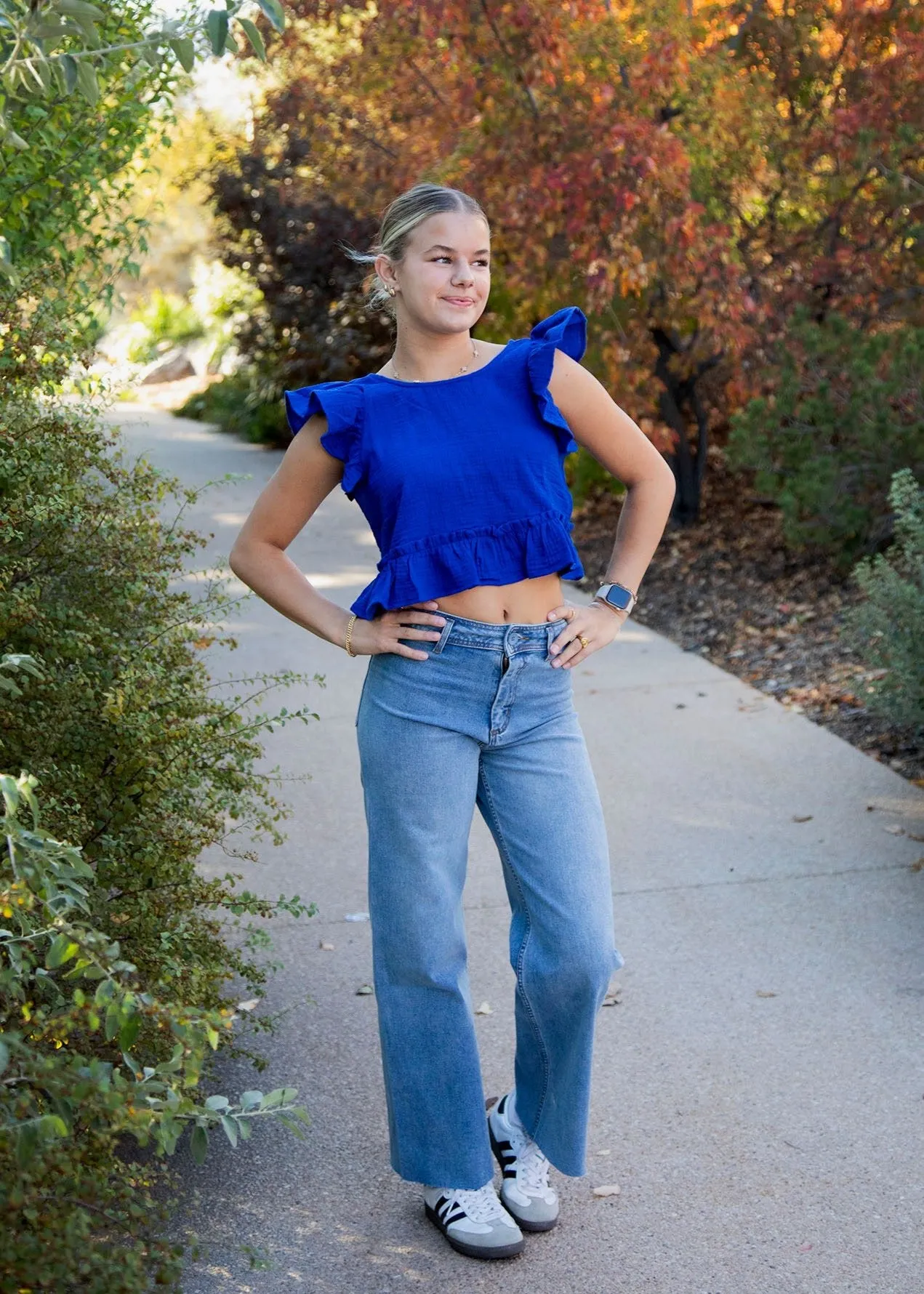 Demi Ruffle Short Sleeve- (WHITE & BLUE)