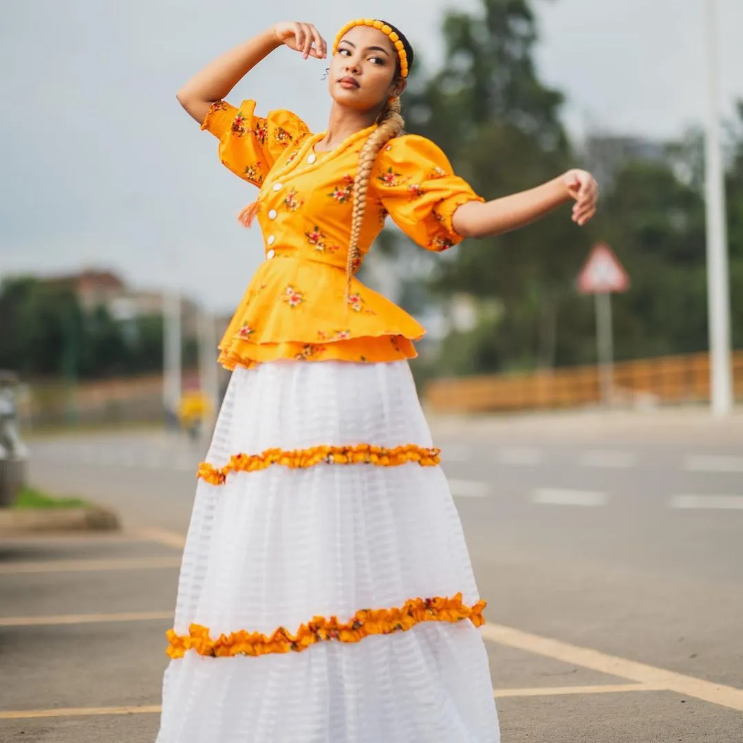 Gorgeous 2-Piece Oromo Dress Orange Stunning Oromo Culture Attire with Accessories