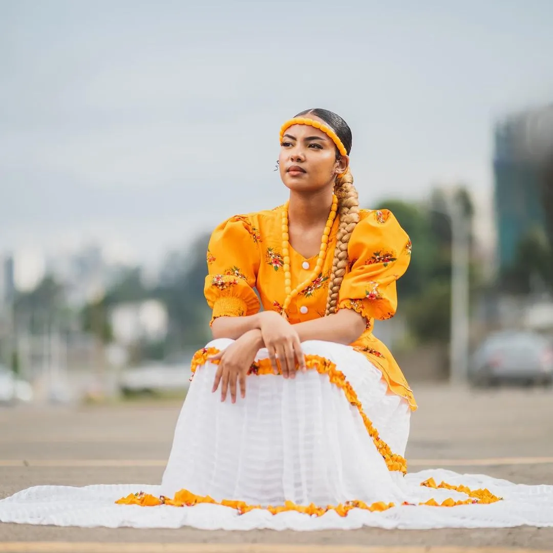 Gorgeous 2-Piece Oromo Dress Orange Stunning Oromo Culture Attire with Accessories