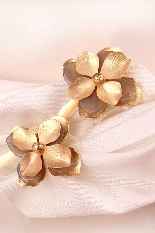 It's the Golden Age Flower Earrings