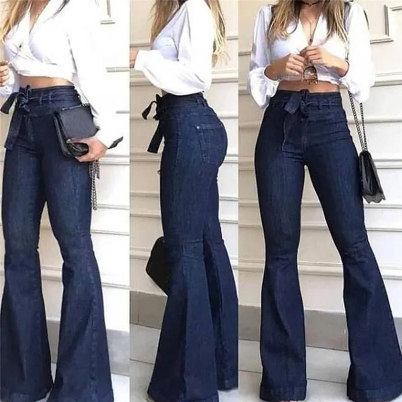 Jeans with a high waist and wide legs