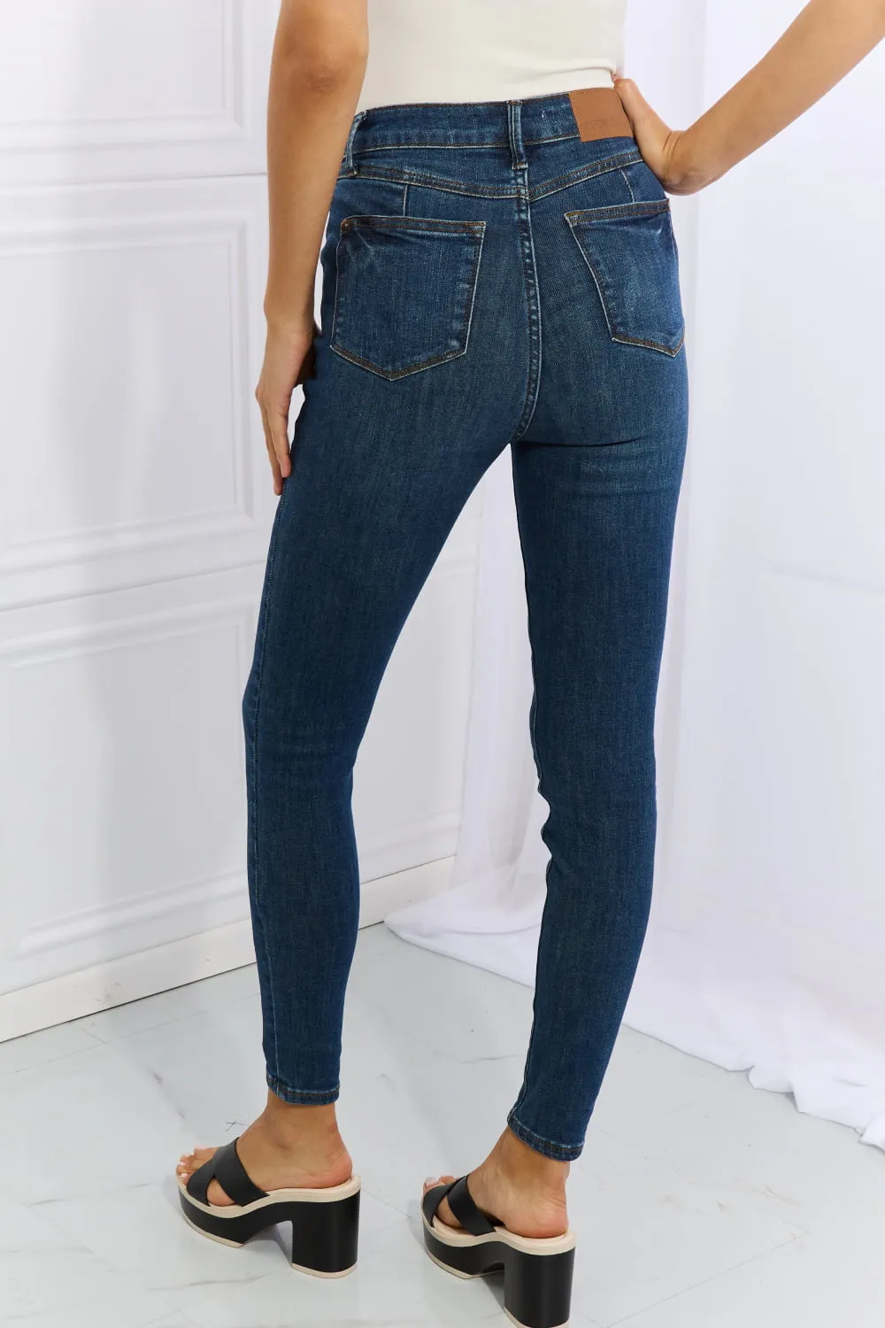 Judy Blue Emily Full Size High Waisted Tummy Control Skinny Jeans