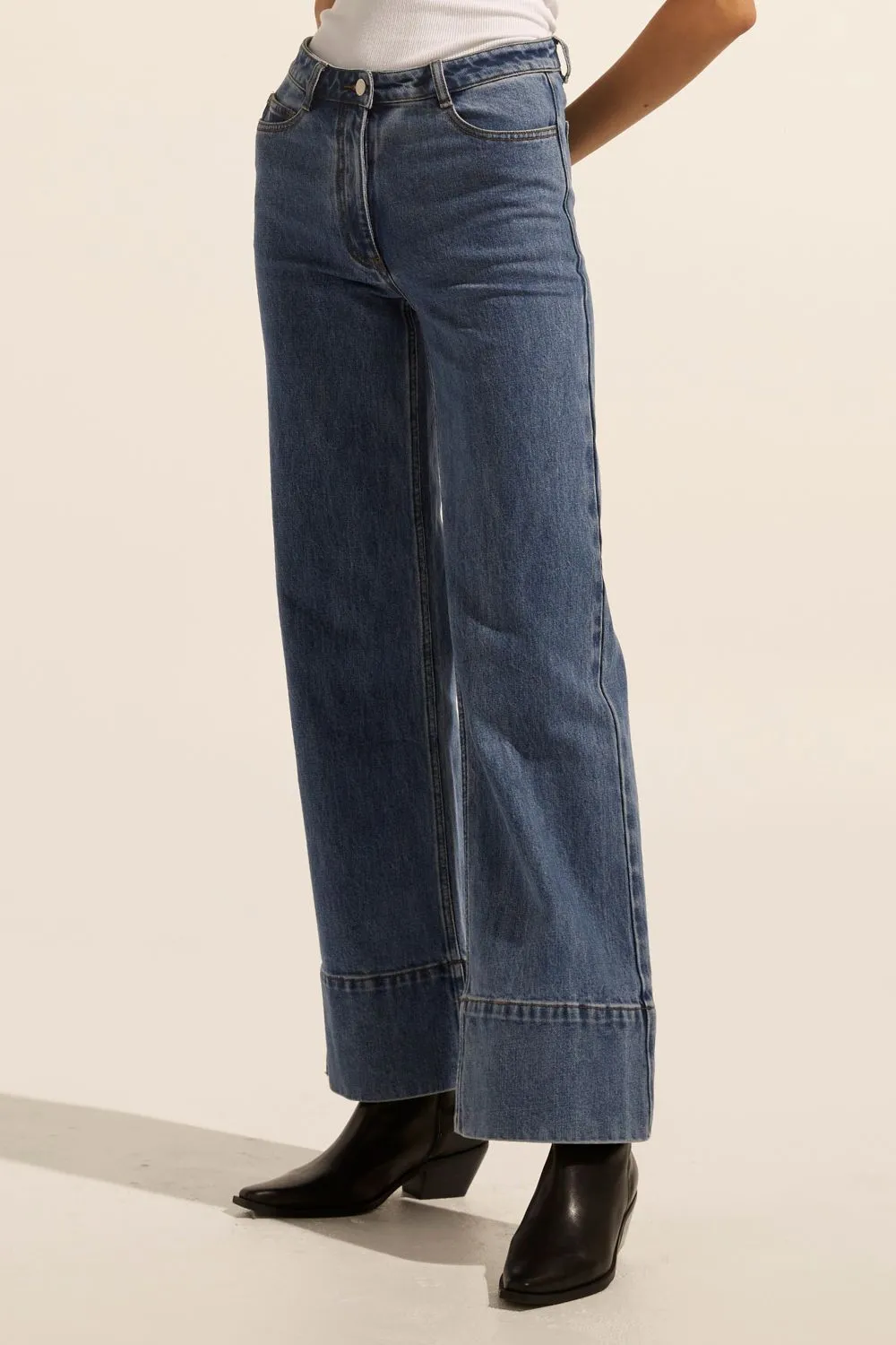 Magnet Jean in Mid Denim