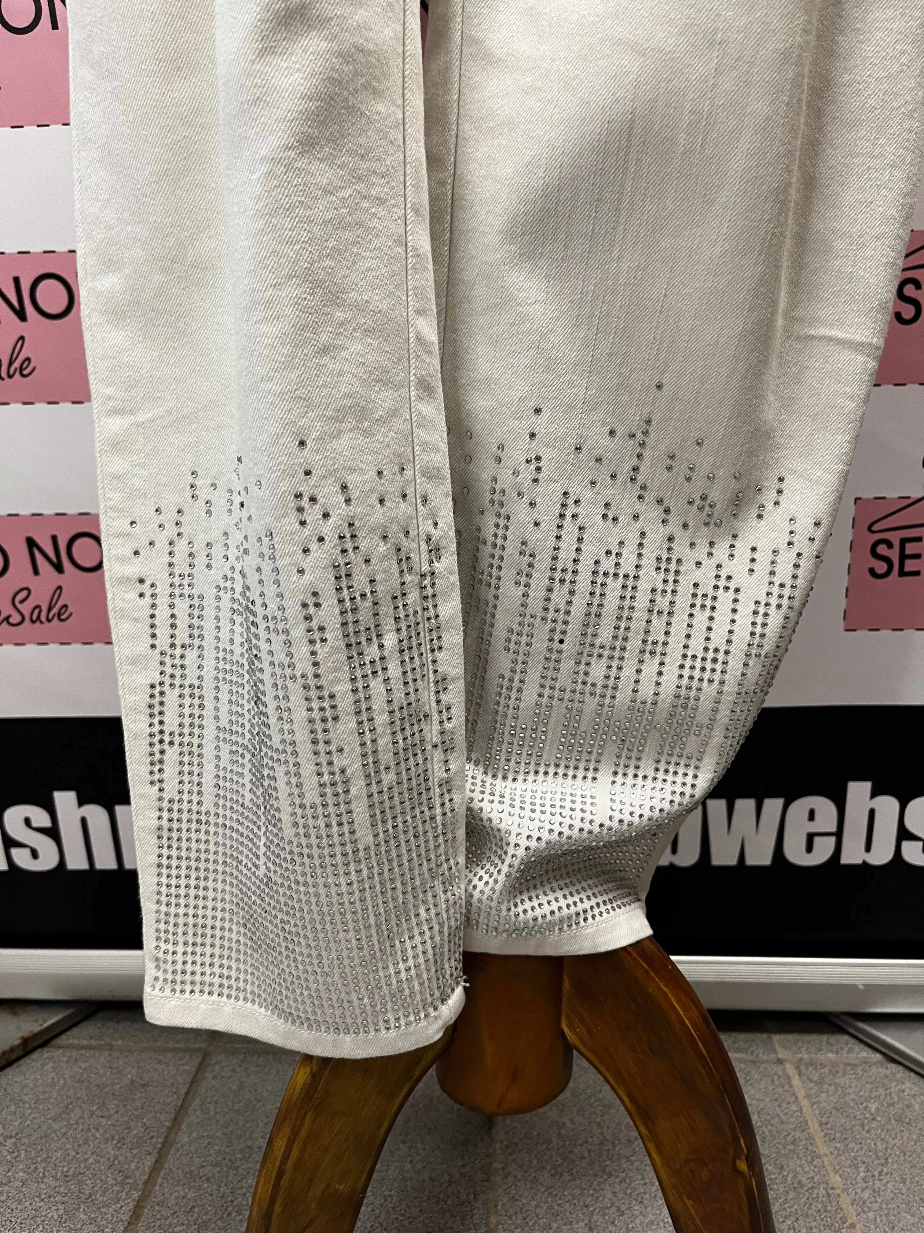 Simon Chang White Bling Jeans (Size 8)