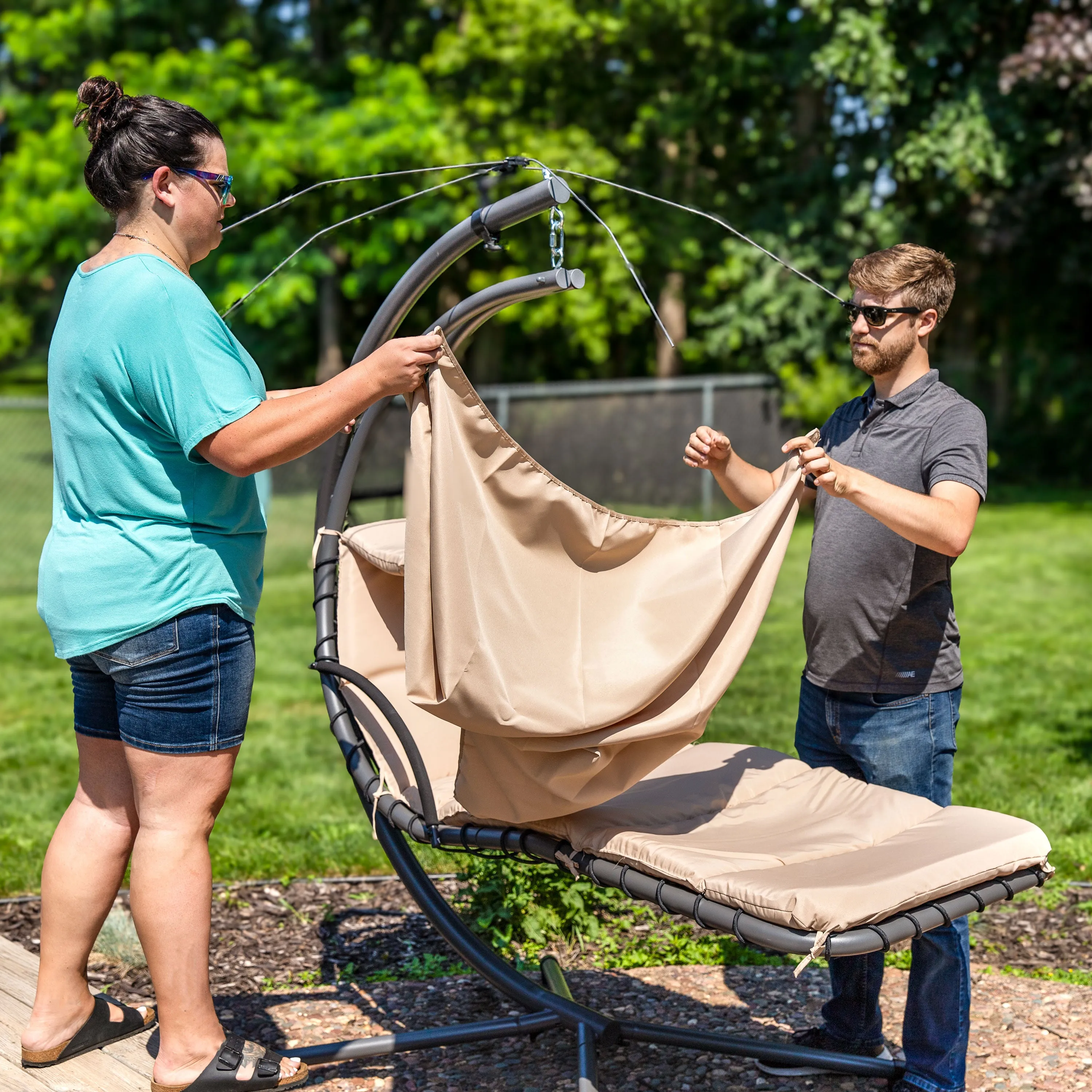 Sunnydaze Floating Chaise Lounge Chair with Umbrella