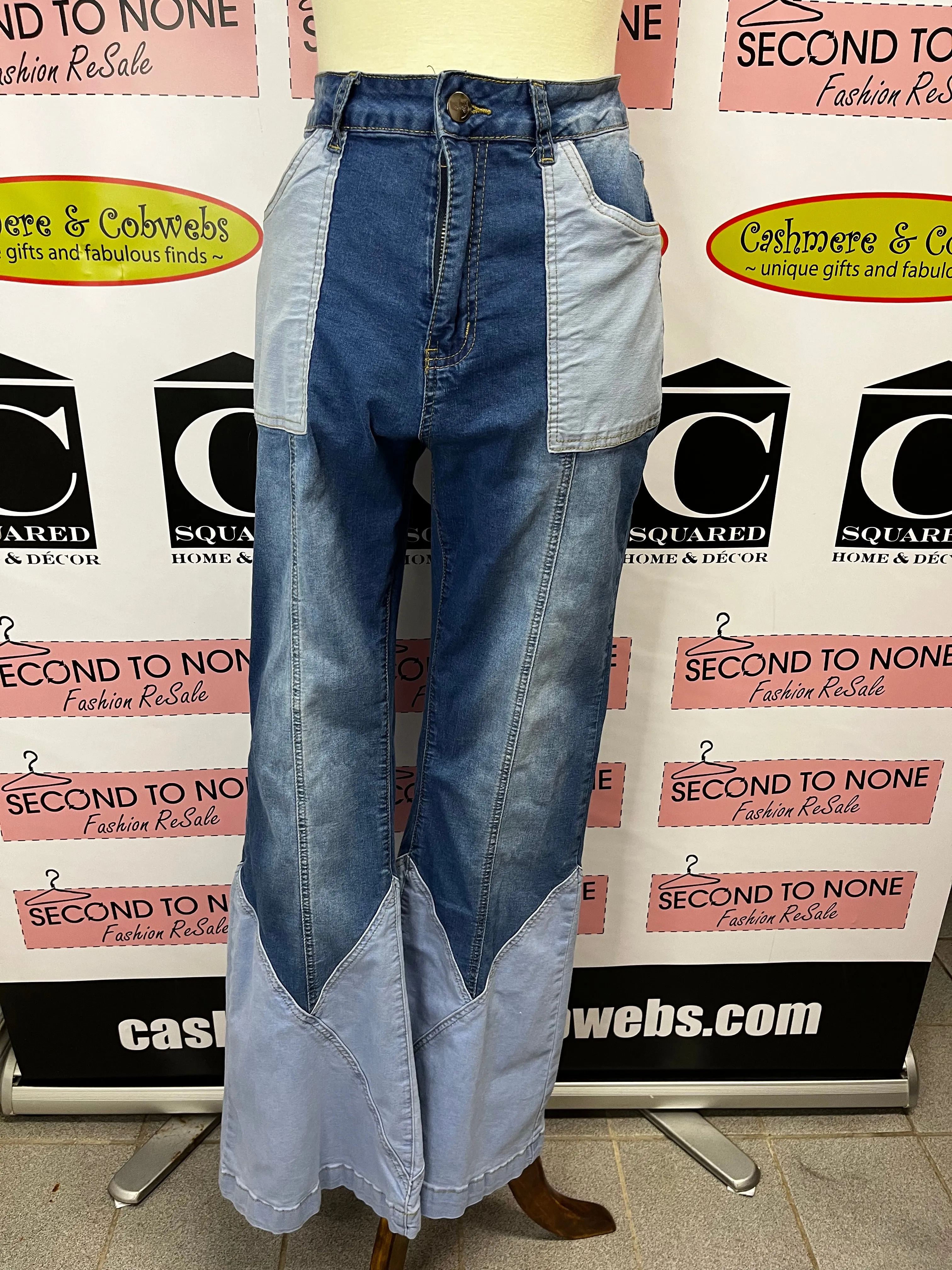 Vintage-Look Bell Bottom Jeans (Size XL)