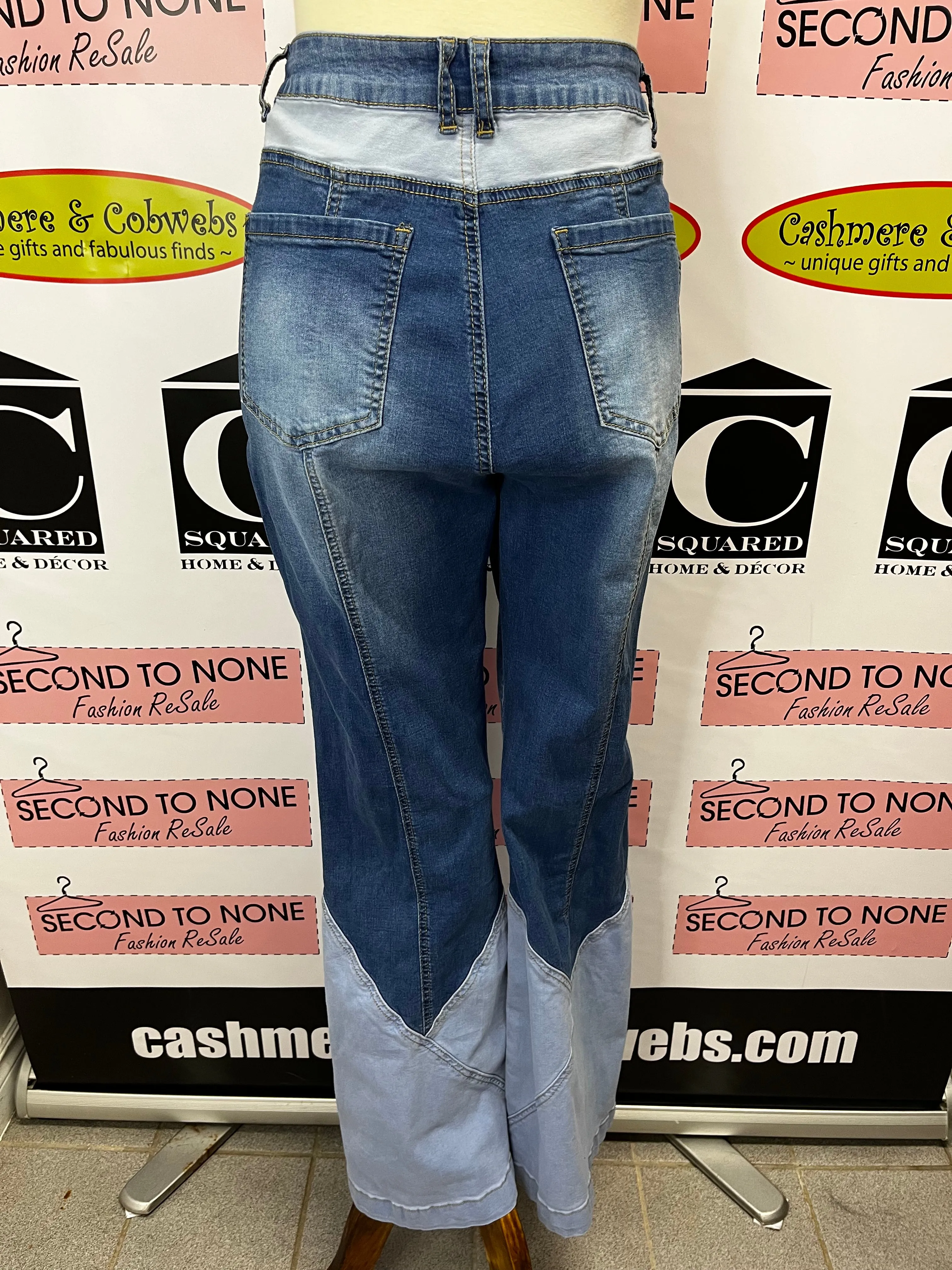 Vintage-Look Bell Bottom Jeans (Size XL)