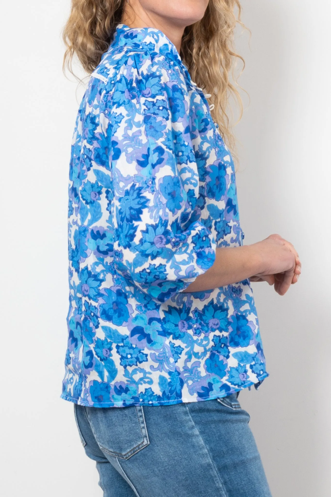 Zoe Kratzmann Outlook Top Pacific Floral