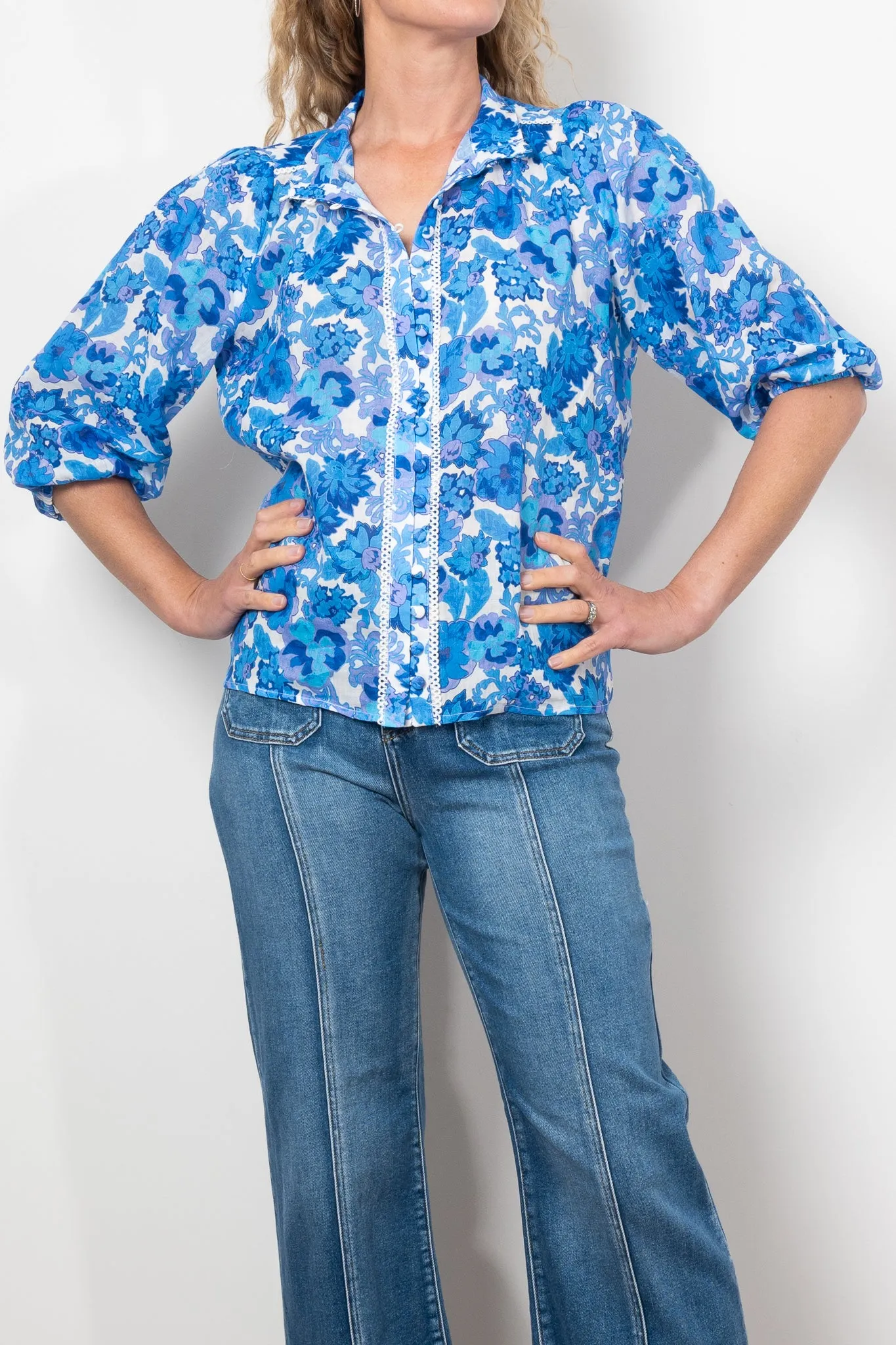 Zoe Kratzmann Outlook Top Pacific Floral