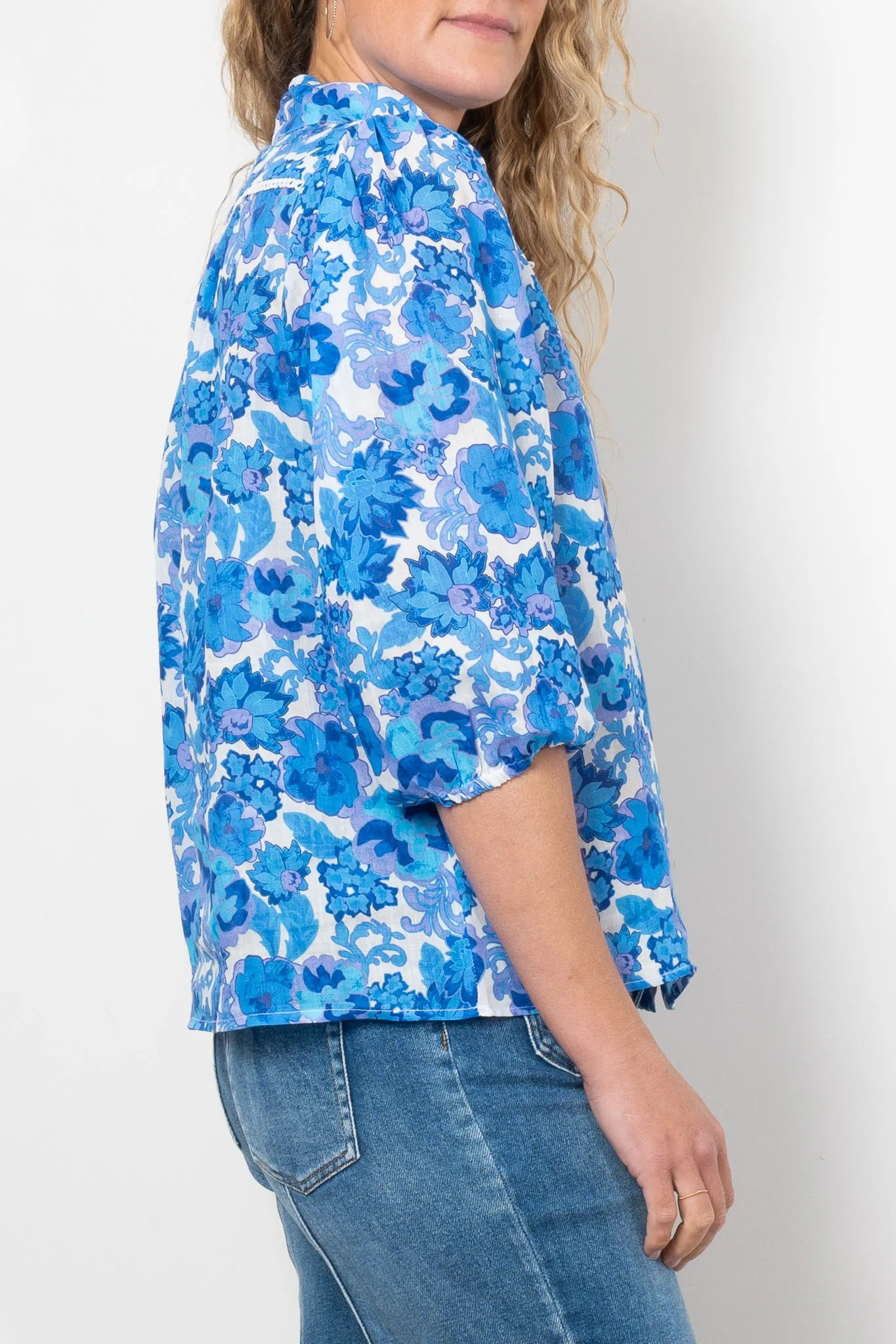 Zoe Kratzmann Outlook Top Pacific Floral